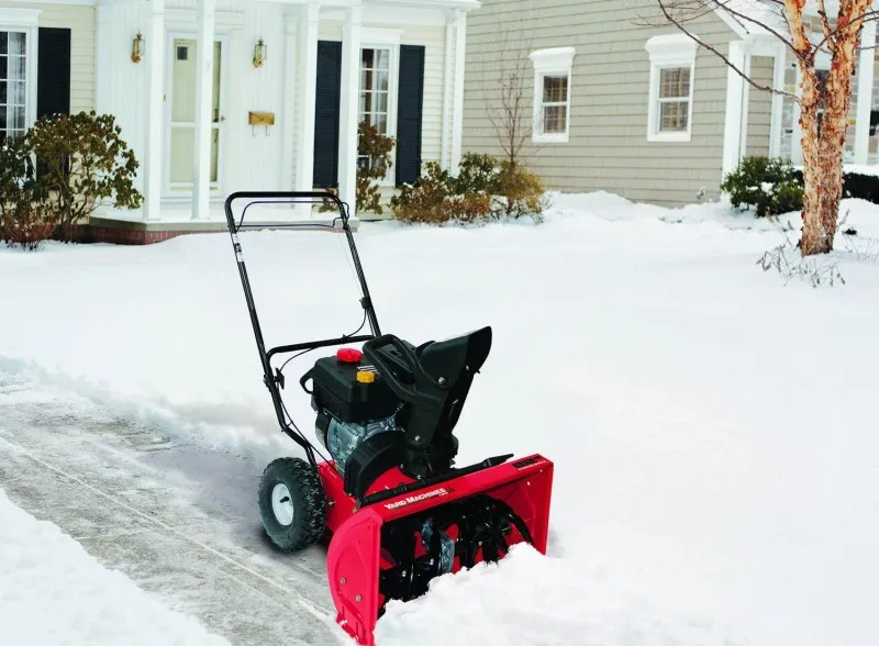 Cнегоуборщик бензиновый Cнегоуборщик бензиновый