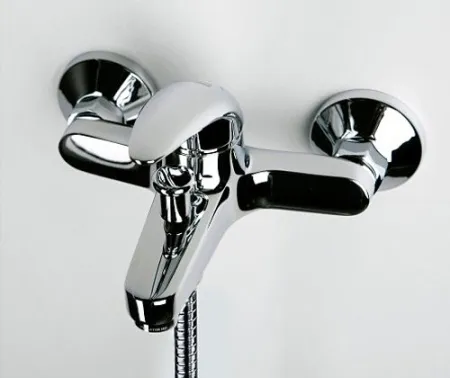 Смеситель для ванны с душем Wasserkraft Isen 2601
