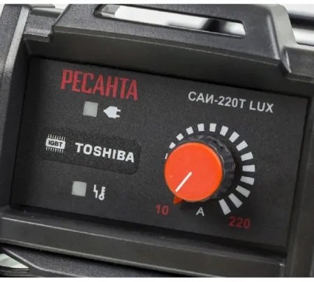 Инверторный сварочный аппарат Ресанта САИ-220T LUX