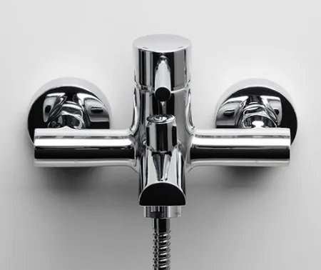 Смеситель для ванны с душем Wasserkraft Main 4101